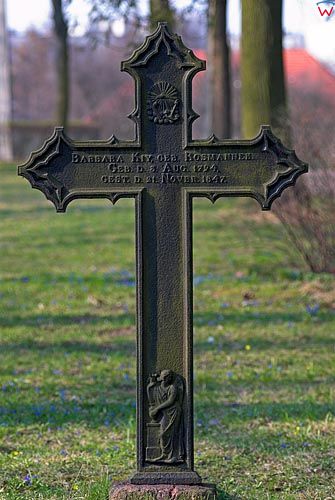 Krzyż na cmentarzu wojennym w Szczytnie
